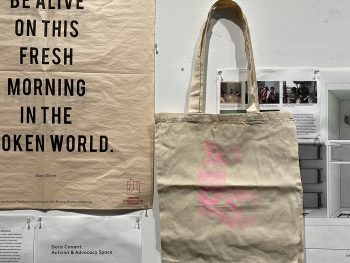 What's Stress Tote Bag (beige)